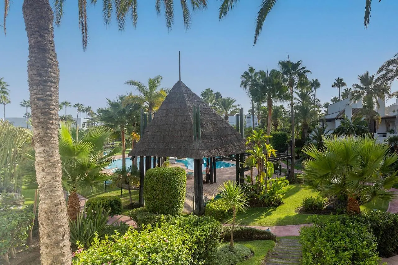 度假居 Townhouse Beachfront In Costalita 埃斯特波纳