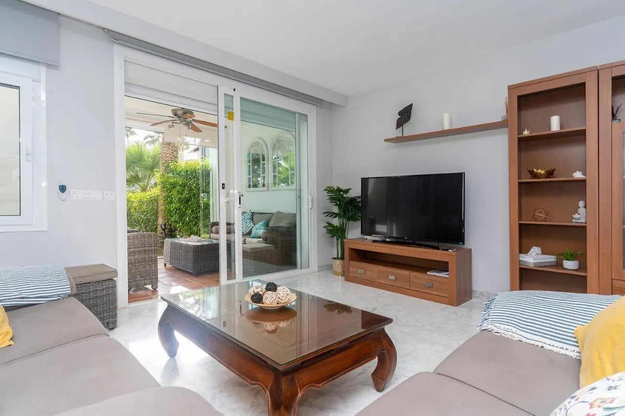 Townhouse Beachfront In Costalita Estepona